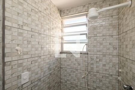 Apartamento à venda com 70m², 2 quartos e 1 vagaBanheiro de Serviço