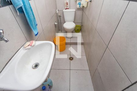 Casa à venda com 85m², 2 quartos e 3 vagas Casa à venda com 85m², 2 quartos e 3 vagasBanheiro social