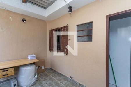 Casa à venda com 85m², 2 quartos e 3 vagas Casa à venda com 85m², 2 quartos e 3 vagasVaranda da suíte 2