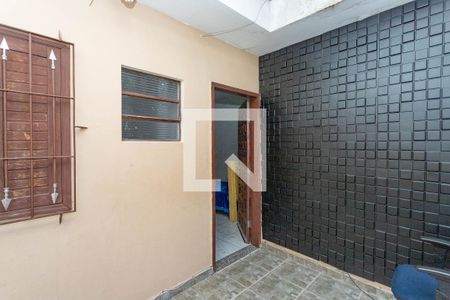 Casa à venda com 85m², 2 quartos e 3 vagas Casa à venda com 85m², 2 quartos e 3 vagasVaranda da suíte 2