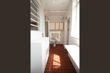 Apartamento à venda com 108m², 2 quartos e 1 vagaÁrea de Serviço