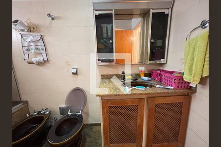 Casa à venda com 560m², 5 quartos e 6 vagas Casa à venda com 560m², 5 quartos e 6 vagasBanheiro da Suíte