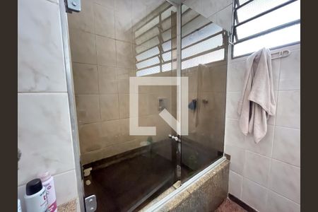 Casa à venda com 560m², 5 quartos e 6 vagas Casa à venda com 560m², 5 quartos e 6 vagasBanheiro