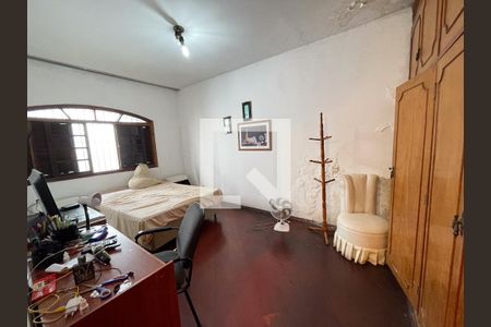 Casa à venda com 560m², 5 quartos e 6 vagas Casa à venda com 560m², 5 quartos e 6 vagasSuíte