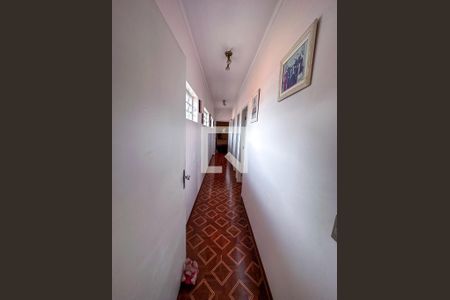 Casa para alugar com 762m², 5 quartos e 8 vagas Casa para alugar com 762m², 5 quartos e 8 vagasCorredor