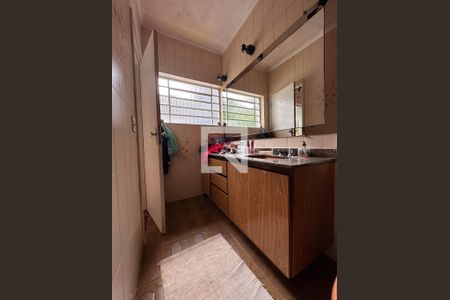 Casa para alugar com 762m², 5 quartos e 8 vagas Casa para alugar com 762m², 5 quartos e 8 vagasBanheiro 1 - Armários