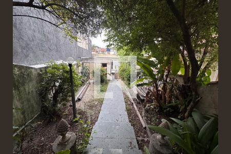 Casa para alugar com 762m², 5 quartos e 8 vagas Casa para alugar com 762m², 5 quartos e 8 vagasQuintal