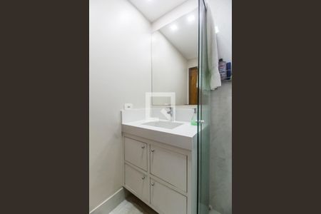 Apartamento à venda com 131m², 3 quartos e 2 vagasDetalhe do Banheiro da Suite