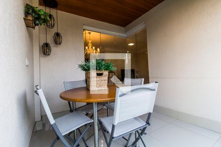 Apartamento à venda com 131m², 3 quartos e 2 vagasVaranda
