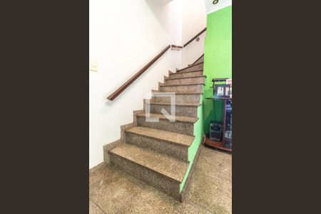 Escada de casa à venda com 2 quartos, 150m² em Vila Amalia (zona Norte), São Paulo