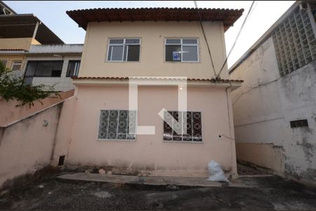 Apartamento para alugar com 200m², 2 quartos e sem vagaFachada