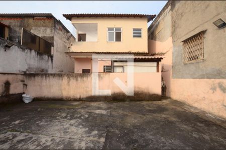 Apartamento para alugar com 200m², 2 quartos e sem vagaQuintal