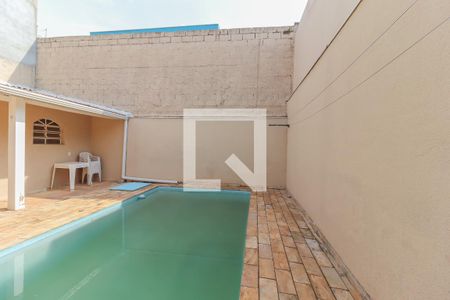Casa para alugar com 159m², 2 quartos e 3 vagasQuintal
