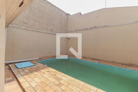 Casa para alugar com 159m², 2 quartos e 3 vagasQuintal