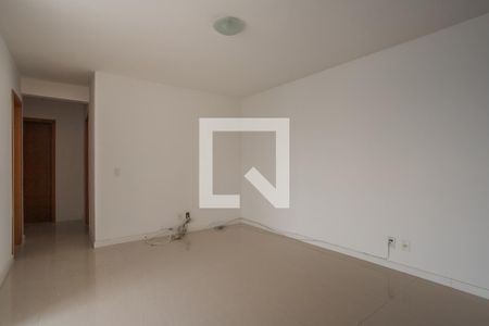 Sala de apartamento para alugar com 3 quartos, 86m² em Passo da Areia, Porto Alegre
