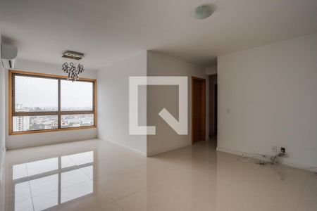 Sala de apartamento para alugar com 3 quartos, 86m² em Passo da Areia, Porto Alegre