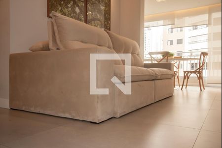 Sala de apartamento à venda com 3 quartos, 73m² em São Judas, São Paulo