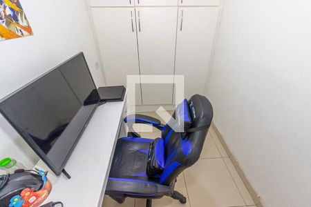 Apartamento à venda com 76m², 2 quartos e 1 vagaEscritório