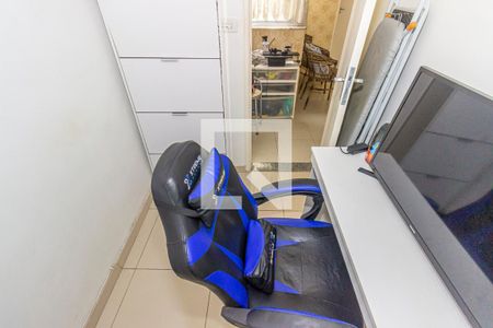 Apartamento à venda com 76m², 2 quartos e 1 vagaEscritório