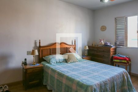 Casa à venda com 219m², 4 quartos e 2 vagas Casa à venda com 219m², 4 quartos e 2 vagasSuíte 1