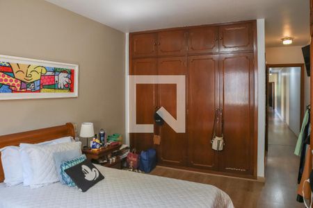 Casa à venda com 219m², 4 quartos e 2 vagas Casa à venda com 219m², 4 quartos e 2 vagasSuíte 2