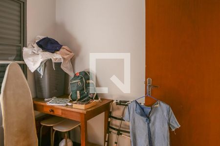 Casa à venda com 219m², 4 quartos e 2 vagas Casa à venda com 219m², 4 quartos e 2 vagasQuarto de Serviço