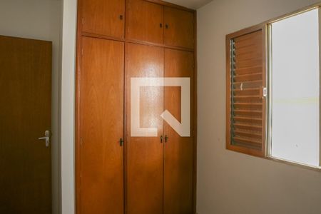 Casa à venda com 219m², 4 quartos e 2 vagas Casa à venda com 219m², 4 quartos e 2 vagasQuarto 4