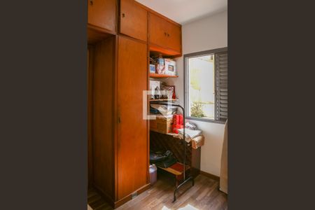 Casa à venda com 219m², 4 quartos e 2 vagas Casa à venda com 219m², 4 quartos e 2 vagasQuarto de Serviço