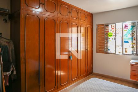 Casa à venda com 219m², 4 quartos e 2 vagas Casa à venda com 219m², 4 quartos e 2 vagasSuíte 2