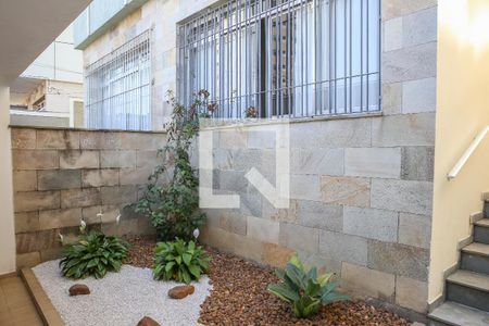 Casa à venda com 219m², 4 quartos e 2 vagas Casa à venda com 219m², 4 quartos e 2 vagasGaragem