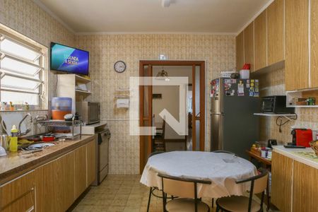 Casa à venda com 219m², 4 quartos e 2 vagas Casa à venda com 219m², 4 quartos e 2 vagasCozinha