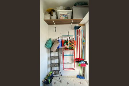 Apartamento à venda com 110m², 2 quartos e sem vagaQuarto Área de Serviço