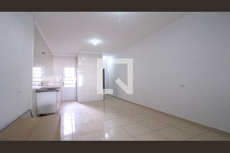 Sala/Cozinha de casa para alugar com 1 quarto, 125m² em Vila California, São Paulo