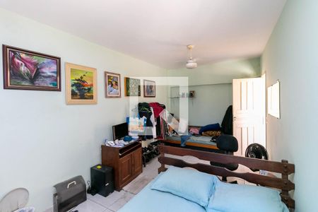 Casa à venda com 340m², 7 quartos e 3 vagas Casa à venda com 340m², 7 quartos e 3 vagasQuarto 6