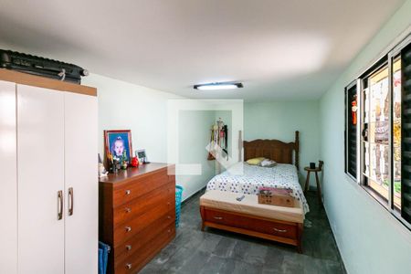 Casa à venda com 340m², 7 quartos e 3 vagas Casa à venda com 340m², 7 quartos e 3 vagasQuarto 5