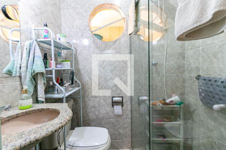 Casa à venda com 340m², 7 quartos e 3 vagas Casa à venda com 340m², 7 quartos e 3 vagasBanheiro 5