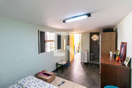 Casa à venda com 340m², 7 quartos e 3 vagas Casa à venda com 340m², 7 quartos e 3 vagasQuarto 5