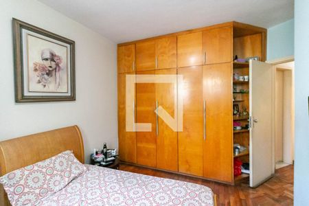 Casa à venda com 340m², 7 quartos e 3 vagas Casa à venda com 340m², 7 quartos e 3 vagasQuarto 4