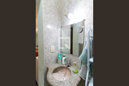 Casa à venda com 340m², 7 quartos e 3 vagas Casa à venda com 340m², 7 quartos e 3 vagasBanheiro 5