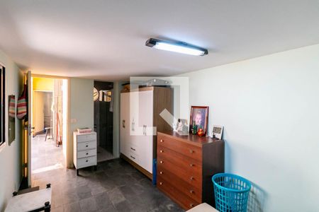 Casa à venda com 340m², 7 quartos e 3 vagas Casa à venda com 340m², 7 quartos e 3 vagasQuarto 5