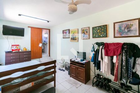 Casa à venda com 340m², 7 quartos e 3 vagas Casa à venda com 340m², 7 quartos e 3 vagasQuarto 6