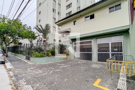 Apartamento para alugar com 70m², 2 quartos e 1 vagaFachada