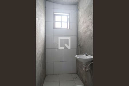 Banheiro de casa para alugar com 2 quartos, 60m² em Vila Amália (zona Norte), São Paulo