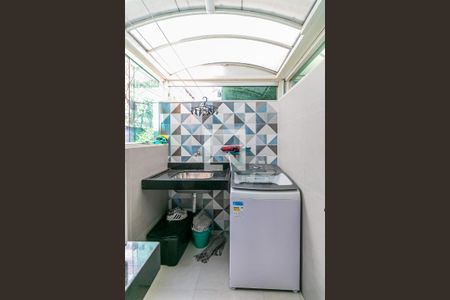 Apartamento para alugar com 68m², 2 quartos e 1 vagaÁrea de Serviço