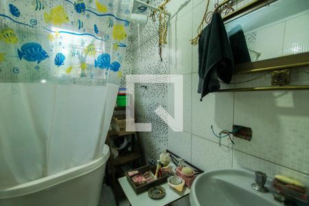 Casa à venda com 167m², 2 quartos e 1 vaga Casa à venda com 167m², 2 quartos e 1 vagaBanheiro