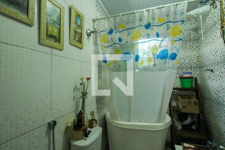 Casa à venda com 167m², 2 quartos e 1 vaga Casa à venda com 167m², 2 quartos e 1 vagaBanheiro