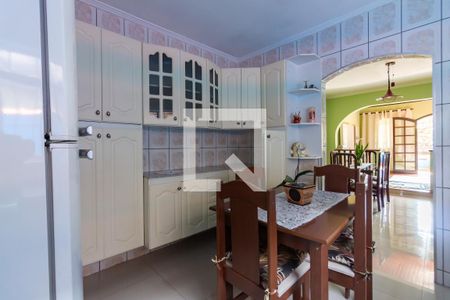 Casa para alugar com 110m², 2 quartos e 2 vagas Casa para alugar com 110m², 2 quartos e 2 vagasCozinha