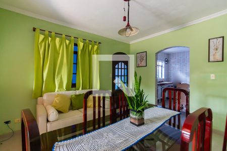 Casa para alugar com 110m², 2 quartos e 2 vagas Casa para alugar com 110m², 2 quartos e 2 vagasCopa