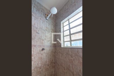 Casa para alugar com 110m², 2 quartos e 2 vagas Casa para alugar com 110m², 2 quartos e 2 vagasBanheiro