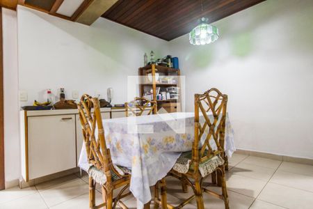 Casa de condomínio à venda com 811m², 4 quartos e 2 vagasCozinha